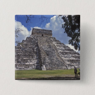 Badge Carré 5 Cm Les touristes traversent une partie non restaurée