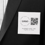 Badge Carré 5 Cm Logo de l'entreprise personnalisée Code QR Minimal<br><div class="desc">Faites la promotion de votre entreprise avec ce bouton moderne,  avec logo personnalisé,  QR Code & texte. Ajoutez facilement votre logo en cliquant sur l'option "personnaliser".</div>