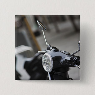 Badge Carré 5 Cm Madrid, scooter Vespa noir