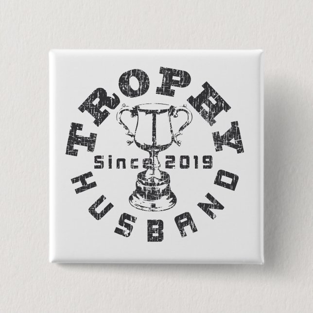 Badge Carré 5 Cm Mari Trophée 2019 Bouton (Devant)