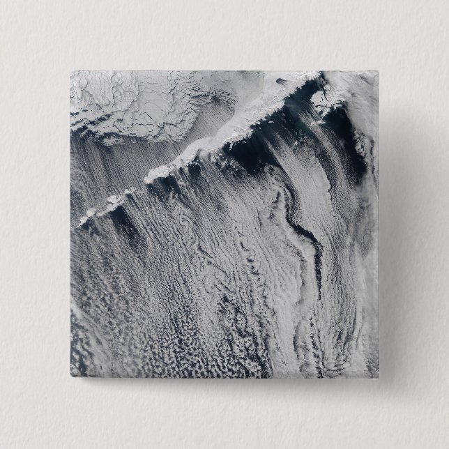 Badge Carré 5 Cm Motifs nuageux visibles sur l'île Aléoutienne (Devant)