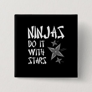 Badge Carré 5 Cm Ninjas le font avec des étoiles