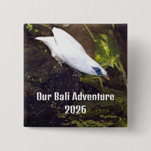 Badge Carré 5 Cm Notre aventure à Bali 2026 Art de l'oiseau Mainate