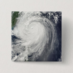 Badge Carré 5 Cm Ouragan Jangmi