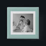 Badge Carré 5 Cm Photo Famille Moderne Mint Simple Lovely Cadeau<br><div class="desc">Photo Famille Moderne Mint Simple Lovely Cadeau</div>