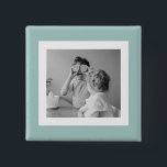 Badge Carré 5 Cm Photo Famille Moderne Mint Simple Lovely Cadeau<br><div class="desc">Photo Famille Moderne Mint Simple Lovely Cadeau</div>
