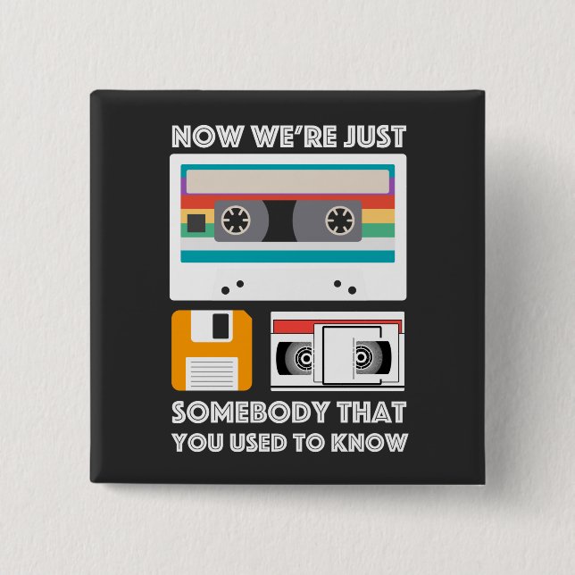 Badge Carré 5 Cm Pour les amateurs de Gadget Old School Tech - VHS, (Devant)