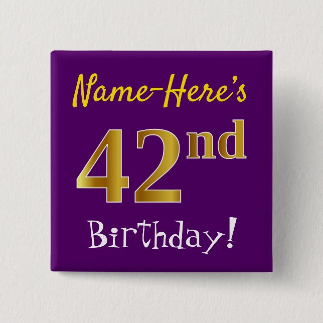 Badge Carré 5 Cm Purple, Faux Gold 42e Anniversaire, Avec Nom Perso (Devant)
