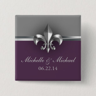 Badge Carré 5 Cm Purple Fleur de Lis argenté élégant