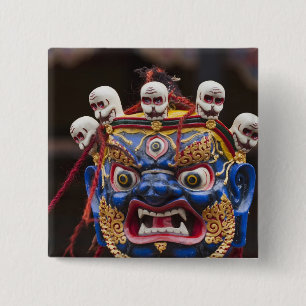 Badge Carré 5 Cm Représentation de danse masquée au Festival Tshech
