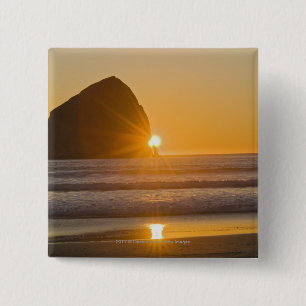 Badge Carré 5 Cm Roche de rayon de soleil et de meule de foin au