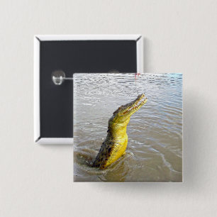 Badge Carré 5 Cm Scary Snappers : Le Saut du Crocodile,