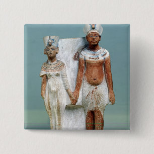 Badge Carré 5 Cm Statuette d'Amenophis IV et de Nefertiti