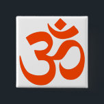 Badge Carré 5 Cm Symbole Om indien<br><div class="desc">Ce dessin présente l'Om (ou Aum), qui représente un son sacré et un symbole spirituel dans les religions indiennes. L'Om signifie l'essence de la réalité ultime, la conscience ou Atman. Il fait partie de l'iconographie que l'on retrouve dans les manuscrits anciens et médiévaux, les temples, les monastères et les retraites...</div>