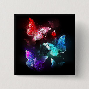 Badge Carré 5 Cm Trois papillons lumineux sur fond de nuit