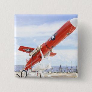 Badge Carré 5 Cm Un bourdon de BQM-74E Chukar prêt pour le