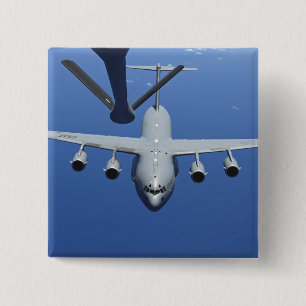 Badge Carré 5 Cm Un C-17 Globemaster III approche le boom
