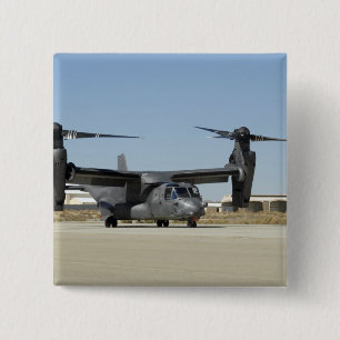 Badge Carré 5 Cm Un CV-22 Osprey se prépare au décollage