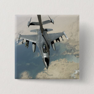 Badge Carré 5 Cm Un faucon F-16 de combat réapprovisionne en