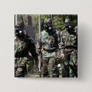 Badge Carré 5 Cm Un groupe de participants solaires de défi