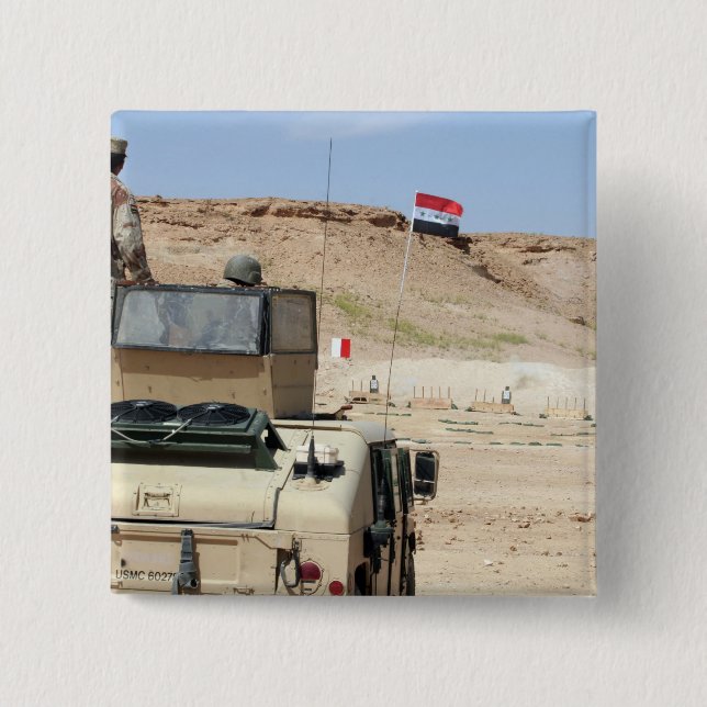 Badge Carré 5 Cm Un instructeur regarde comme un soldat de l'armée  (Devant)