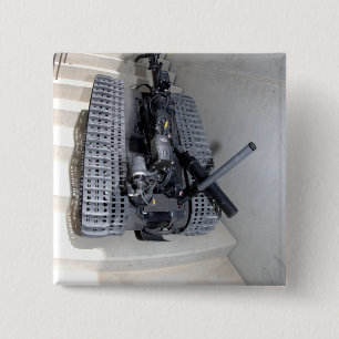 Badge Carré 5 Cm Un robot Talon 3B escalade un vol de stai