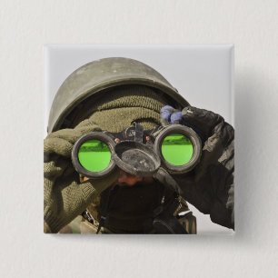 Badge Carré 5 Cm Un soldat afghan balaye l'horizon