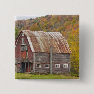 Badge Carré 5 Cm Une grange dans les montagnes vertes du Vermont. H