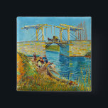 Badge Carré 5 Cm Vincent van Gogh - Pont Langlois à Arles #1<br><div class="desc">Le pont des Langlois à Arles avec femmes Laver - Vincent van Gogh,  Huile sur toile,  1888,  Arles</div>