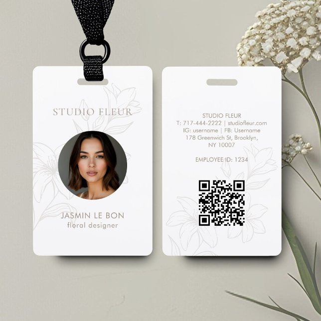 Badge Carte de visite carrée florale minimale chic (Créateur téléchargé)