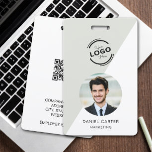 Badge Carte d'identité de l'employé avec photo pour l'en