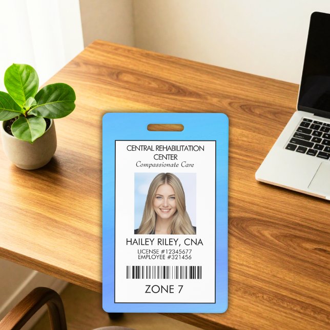 Badge Carte d'identité de sécurité avec photo pour les e (Modern blue professional employee name tag — stylish and functional.)