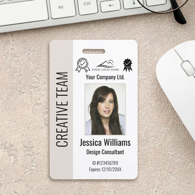 Badge Carte d'identité personnalisée de l'employé de l'e (Créateur téléchargé)