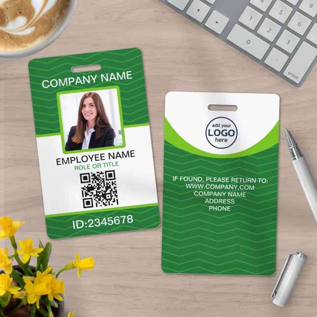 Badge Code QR vert pour employés d'entreprise avec photo (Créateur téléchargé)