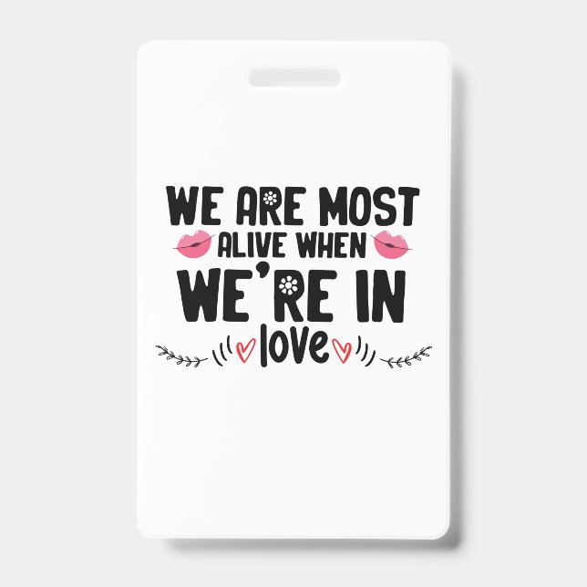 Badge Couple Cadeau Nous Sommes Dans L'Amour (Avant)