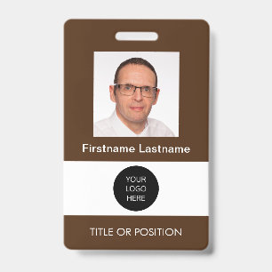 Badge de nom marron foncé avec photo