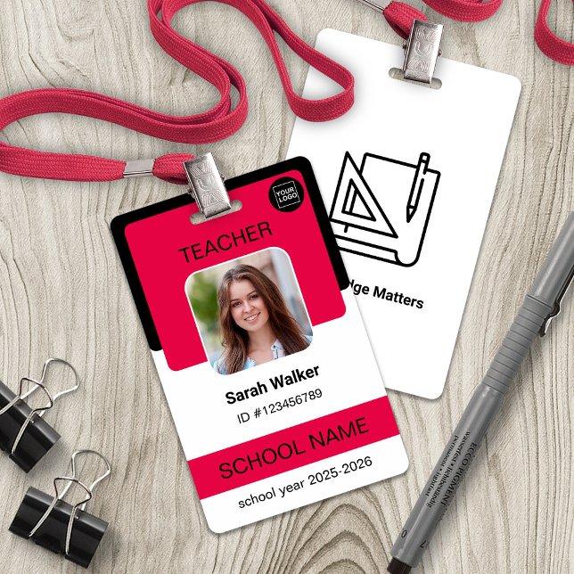 Badge de photo d'identité d'enseignant – Personnel (Teacher Photo ID Badge – School Staff - Red)