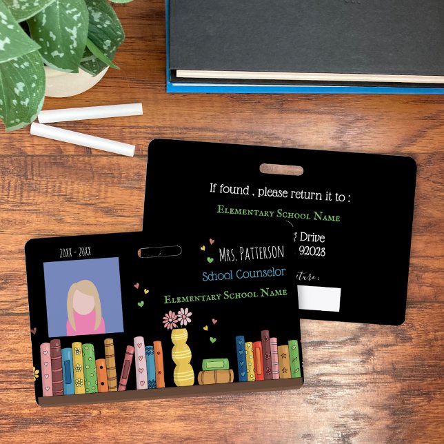 Badge de photo ID noir pour Conseiller d'orientati (Colorful books school counselor horizontal black photo ID badge . )
