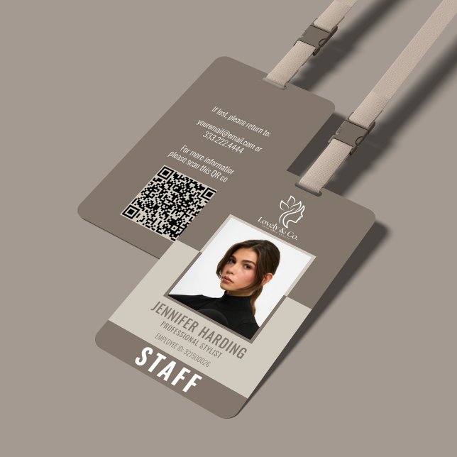 Badge d'employé élégant pour Spa & Salon de beauté (Créateur téléchargé)