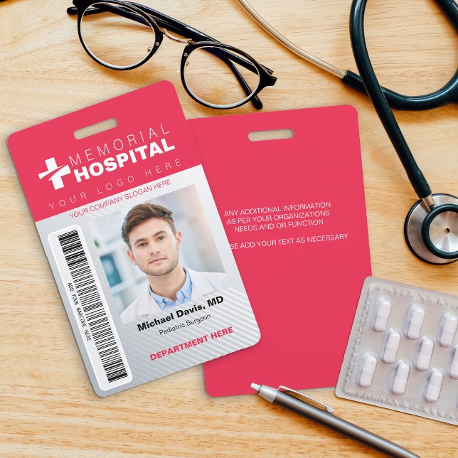 Badge d'hôpital rouge avec photo et code-barres (Créateur téléchargé)