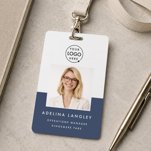 Badge d'identification 3x5 Photo | Carte de nom d' (Create a polished 3x5 photo ID badge with logo, name, and title for a professional team look)