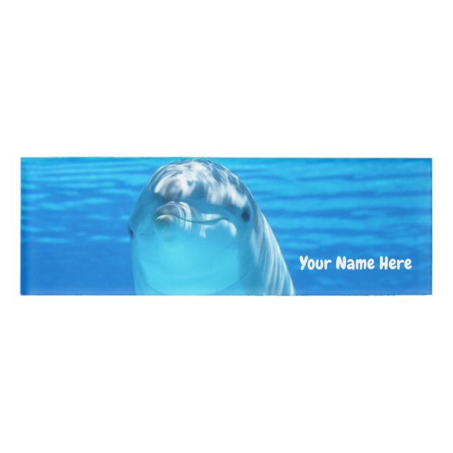Badge D'identification Animal marin de dauphin mignon en mer bleue (Devant)
