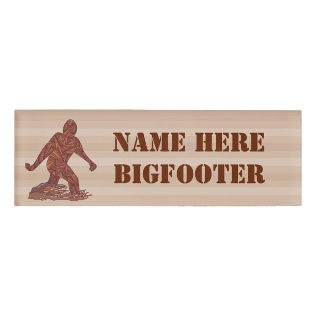 Badge D'identification Bigfoot Walking Sasquatch Crypto Drôle Nom Ici (Devant)