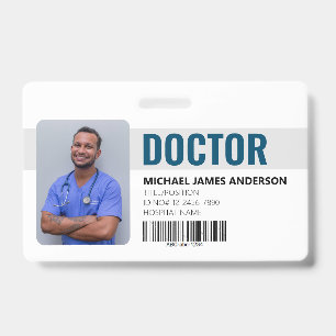 Badge d'identification bleue de l'hôpital du médec