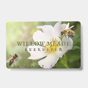 Badge d'identification de l'abeille avec fleur Ros