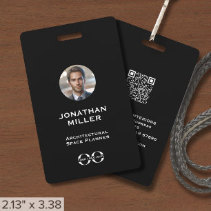 Badge d'identification d'employé avec code QR phot