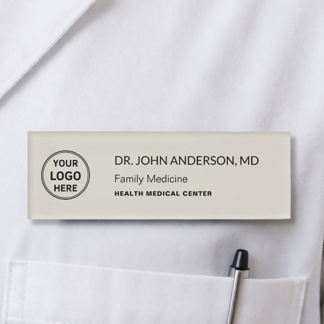 Badge D'identification Étiquette de nom de clinique médicale de soins de  (Doctor Medical Healthcare Clinic Beige Name Tag)