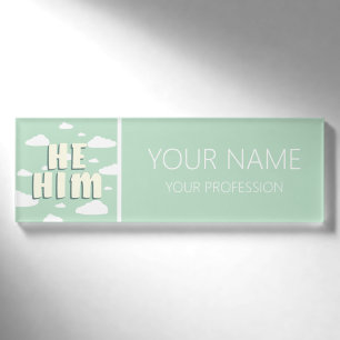 Badge D'identification Les nuages verts Il Lui Pronounounes