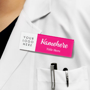 Badge D'identification Logo Script à la main Titre de l'aimant rose brill