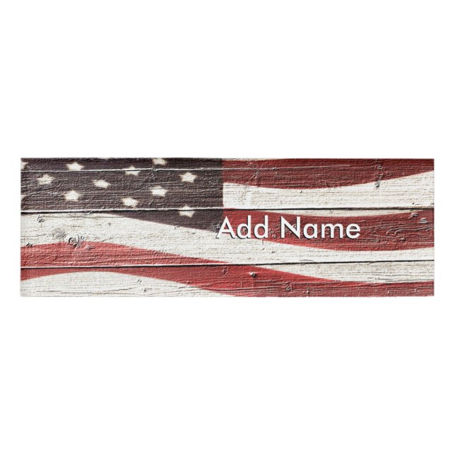 Badge D'identification Painted American Flag on Rustic Wood Texture (Devant)